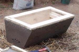 beekeeping_equipment_concrete_hive_inner_mold_in_place2.jpg